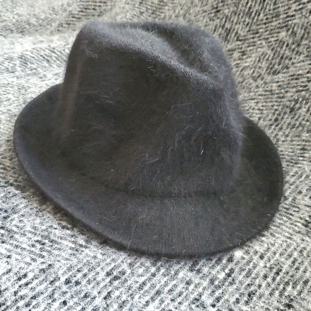 😸Black Angora Blend Fedora Hat – Soft Fuzzy Texture